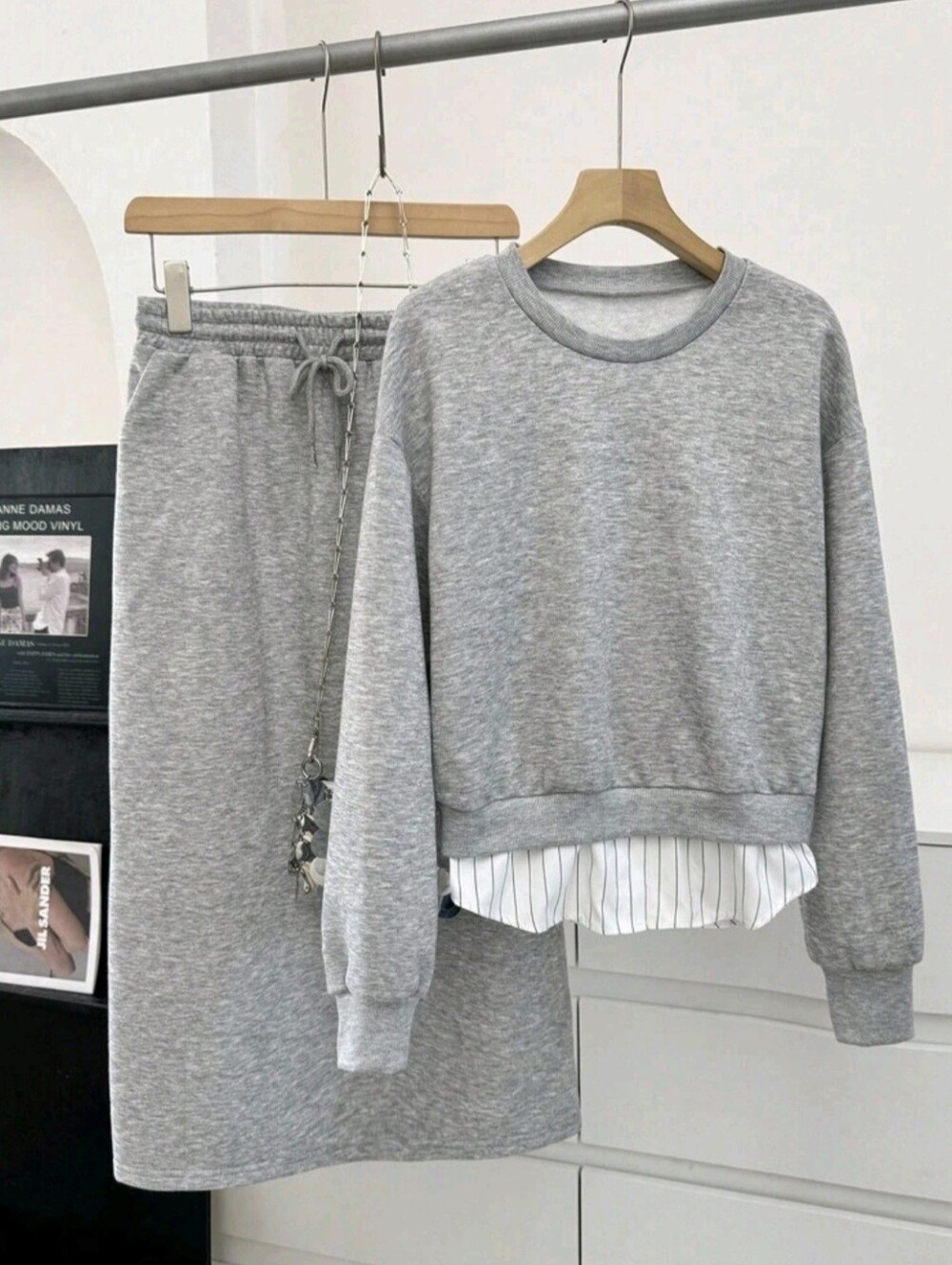 2pcs Women's Casual Sweatshirt Split Hem Skirt Set Light Grey Long Sleeve Top